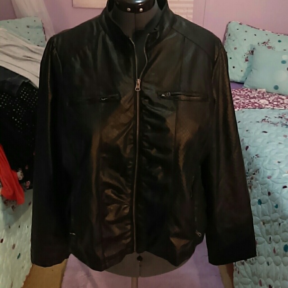 Dots Jackets & Blazers - Dots size 3x, better for 2x